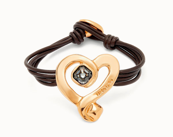 Pulsera de cuero con corazón bañado en oro 18k con cristal negro